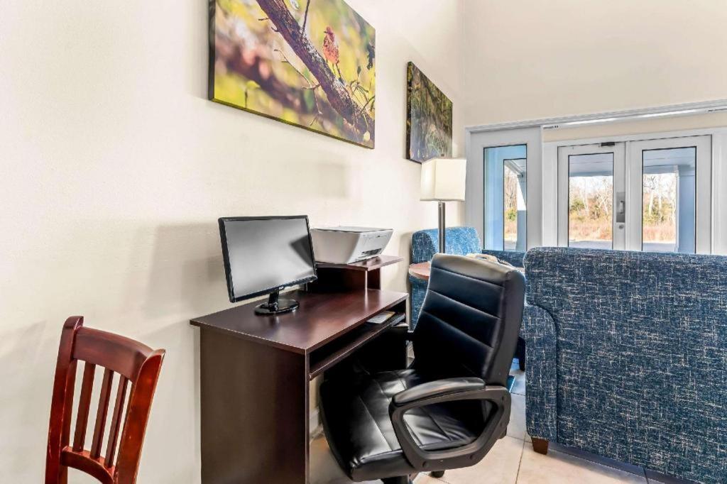 Quality Inn Eastman Экстерьер фото