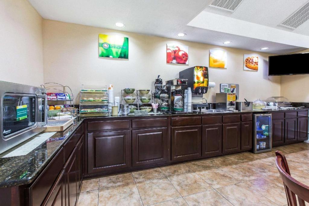 Quality Inn Eastman Экстерьер фото