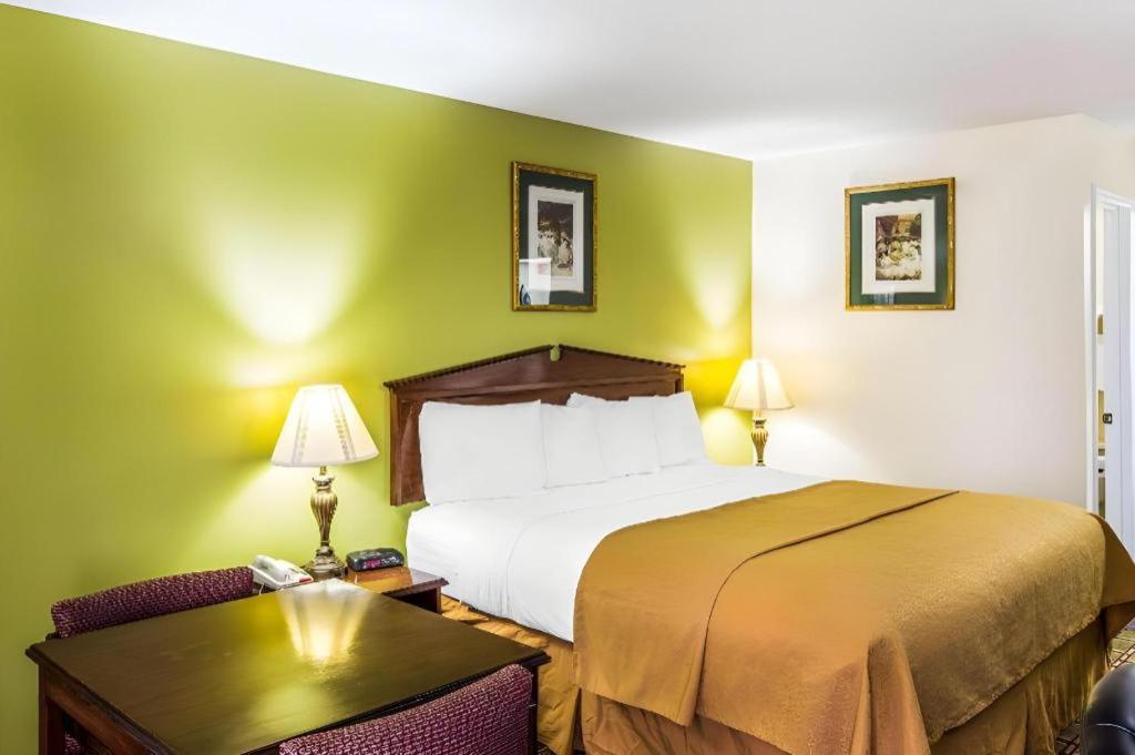 Quality Inn Eastman Экстерьер фото